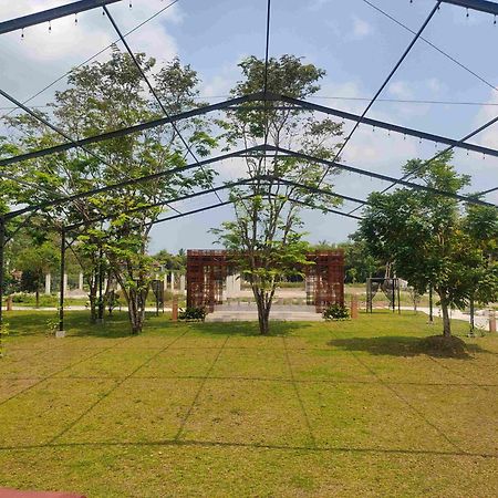Ramada By Wyndham Yogyakarta Hotel Sleman  Exterior foto