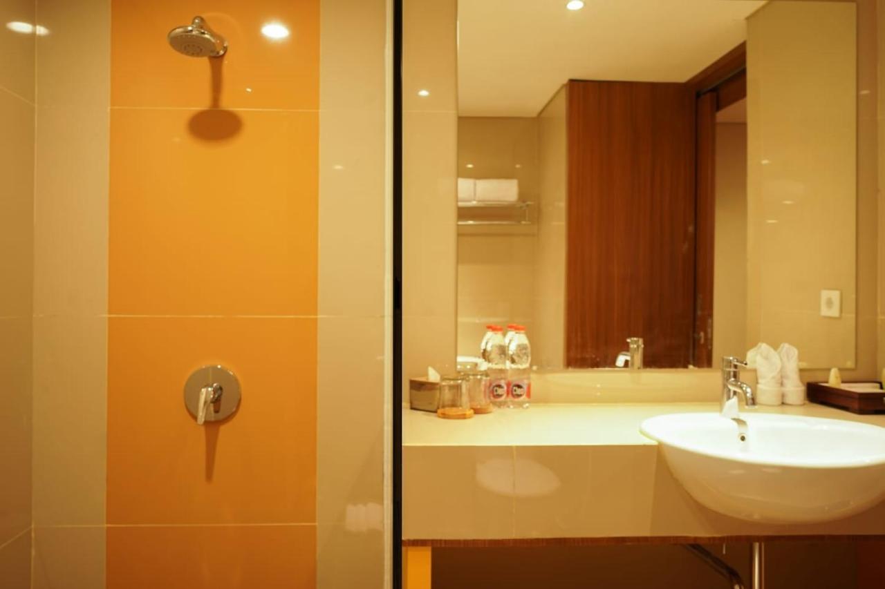 Ramada By Wyndham Yogyakarta Hotel Sleman  Exterior foto