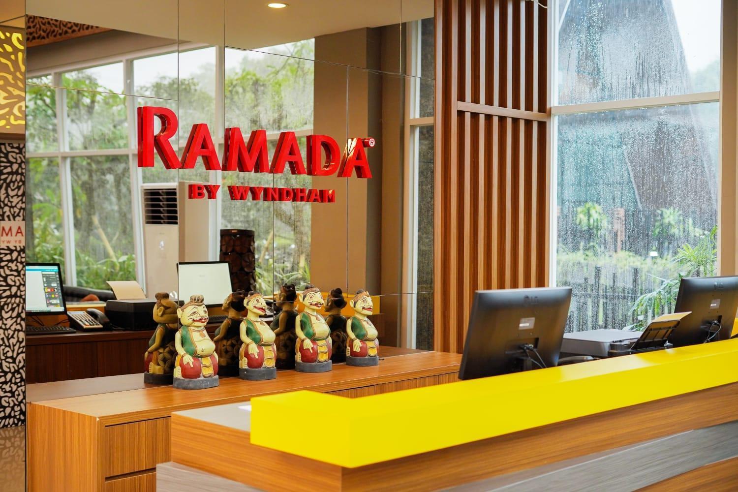 Ramada By Wyndham Yogyakarta Hotel Sleman  Exterior foto