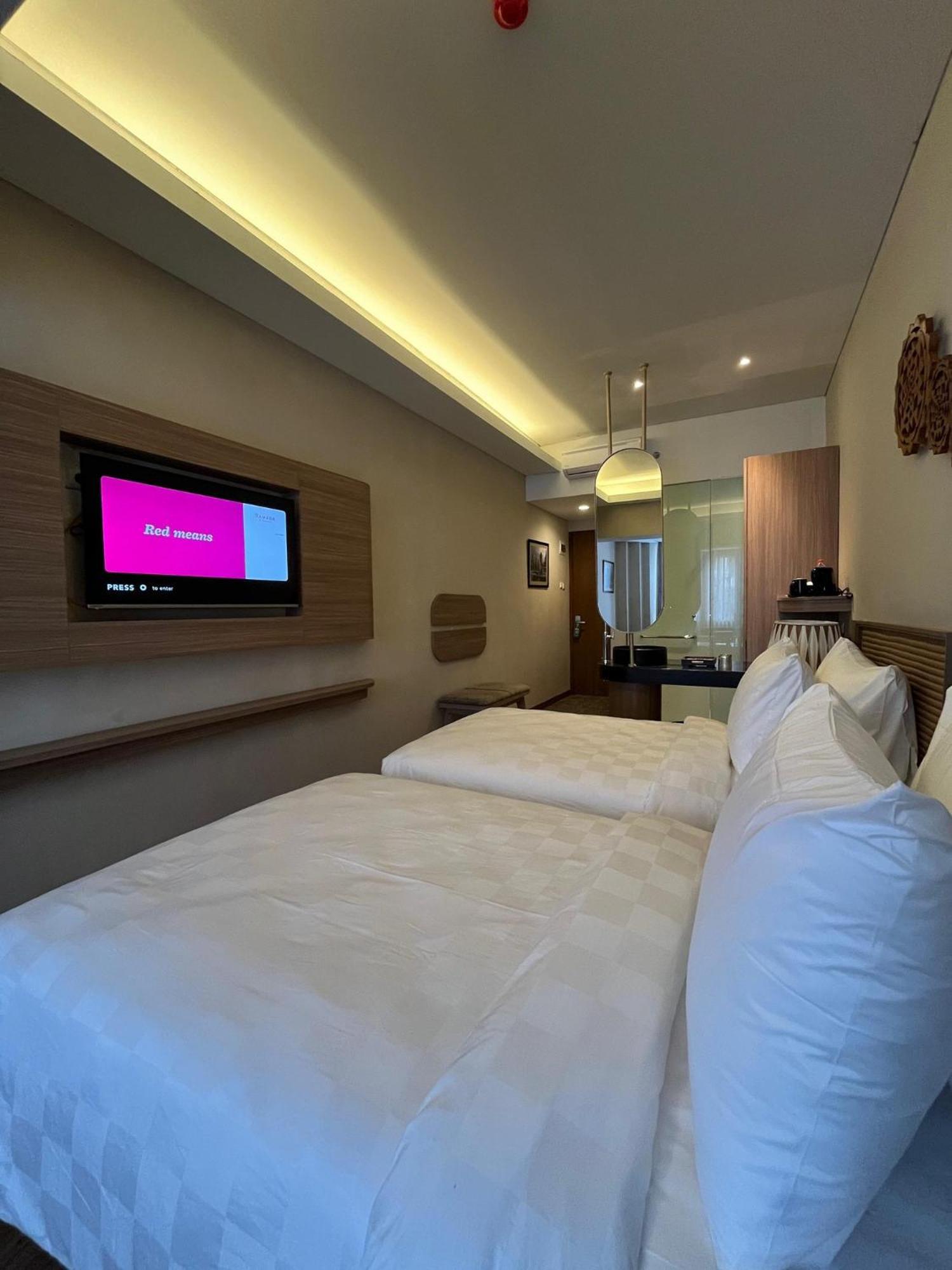 Ramada By Wyndham Yogyakarta Hotel Sleman  Exterior foto